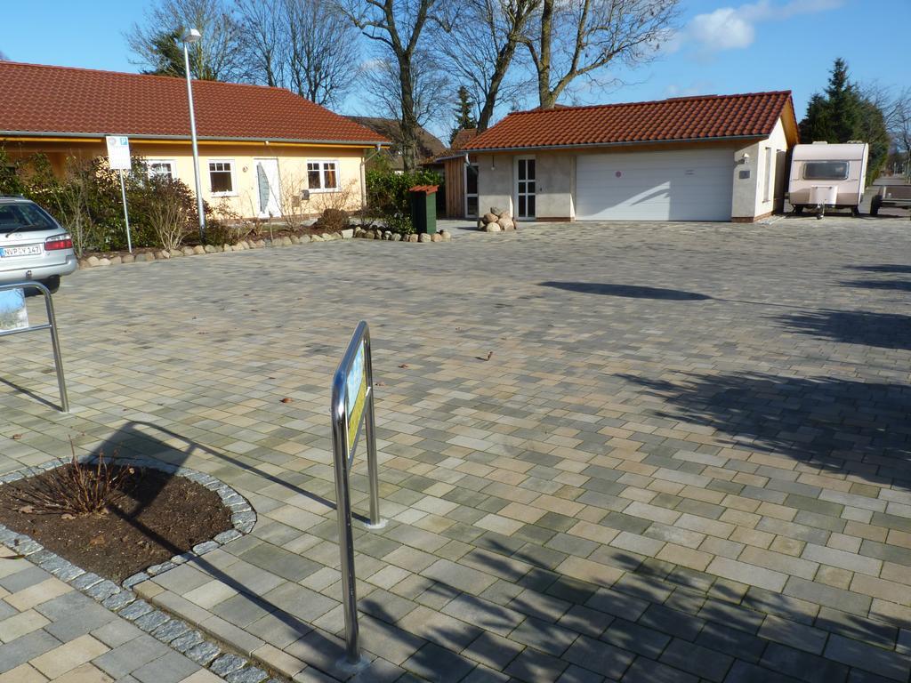 Cafe Und Pension Blohm Greifswald Kültér fotó