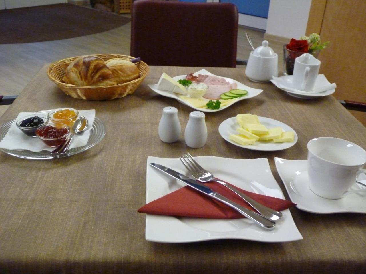 Cafe Und Pension Blohm Greifswald Kültér fotó