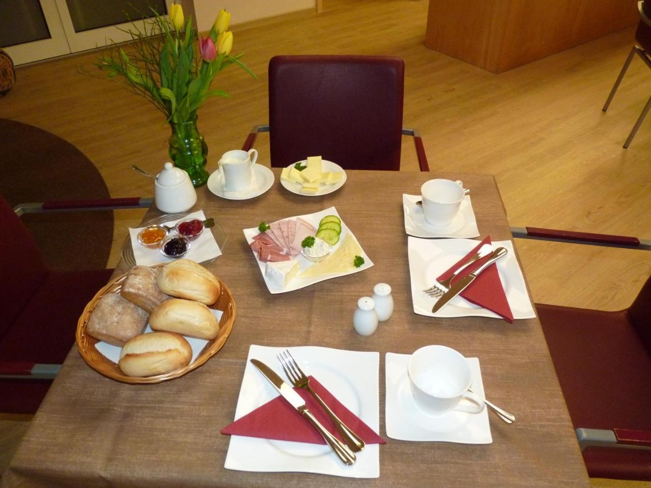 Cafe Und Pension Blohm Greifswald Kültér fotó