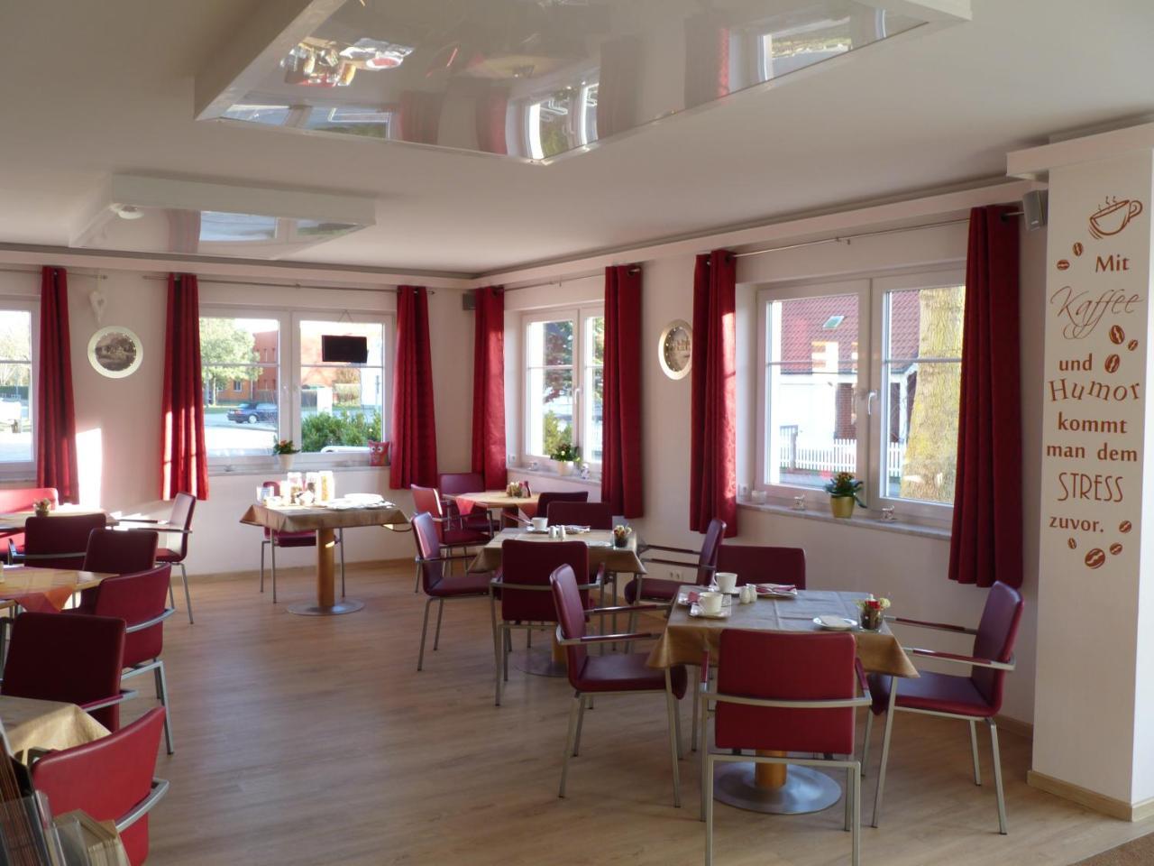Cafe Und Pension Blohm Greifswald Kültér fotó